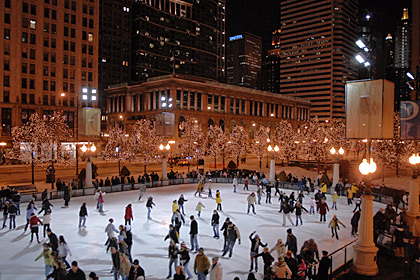 free-ice-skating-in-millennium-park 6
